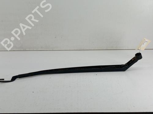 Used Front windshield wiper arm TOYOTA AURIS (_E15_) 1.4 D-4D (NDE150_, NDE150R) (90 hp) 28762504