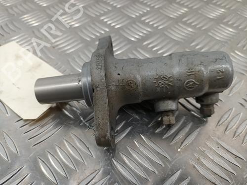 Brake master cylinder RENAULT LAGUNA II Grandtour (KG0/1_) 1.9 dCi | BP28743131M77 