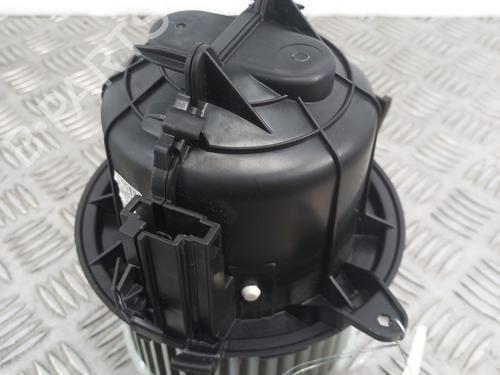 Varmeblæser PEUGEOT 208 II (UB_, UP_, UW_, UJ_) e-208 (136 hp) 29844012