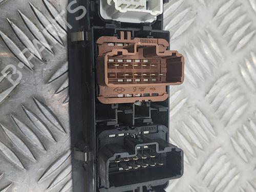 Used Switch Switch RENAULT LAGUNA II (BG0/1_) 1.9 dCi (BG1A, BG1W, BG0G) (110 hp) 28791883 28791883
