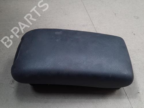 Used Armrest / Center console Armrest / Center console MERCEDES-BENZ C-CLASS Coupe (CL203) C 220 CDI (203.708) (150 hp) 28784707 28784707