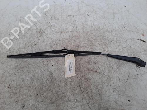 Used Front windshield wiper arm RENAULT CLIO I (B/C57_, 5/357_) 1.2 (5/357Y, 5/357K) (58 hp) 28752709