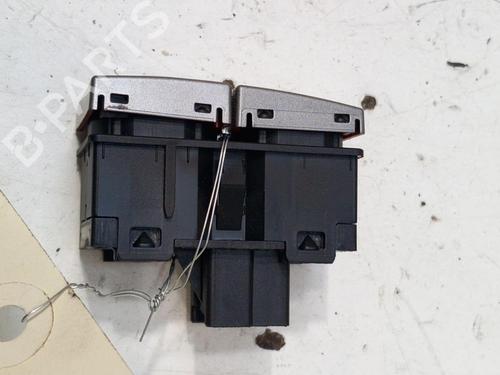 Used Warning switch FORD KUGA I 2.0 TDCi (140 hp) 28793226