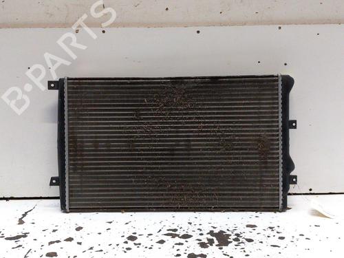 Used Water radiator VW TOURAN (1T1, 1T2) 1.9 TDI (105 hp) 28766446