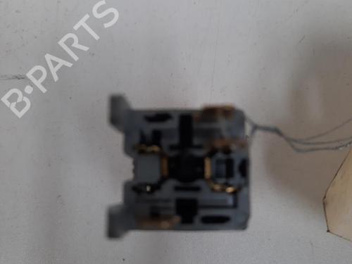 Used Warning switch Warning switch CITROËN BERLINGO / BERLINGO FIRST MPV (MF_, GJK_, GFK_) 2.0 HDI 90 (MFRHY) (90 hp) 28769881 28769881