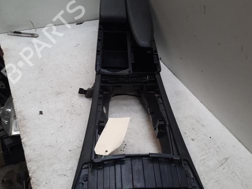 Used Middle console MERCEDES-BENZ C-CLASS (W204) C 220 CDI (204.002) (170 hp) 28759327
