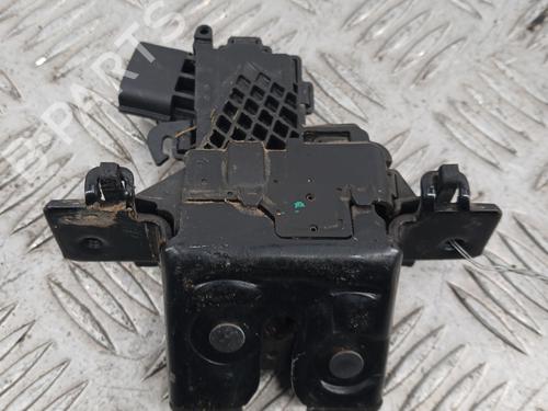 Used Switch TOYOTA YARIS (_P13_) 1.4 D (NLP130_, NLP130) (90 hp) 31758408