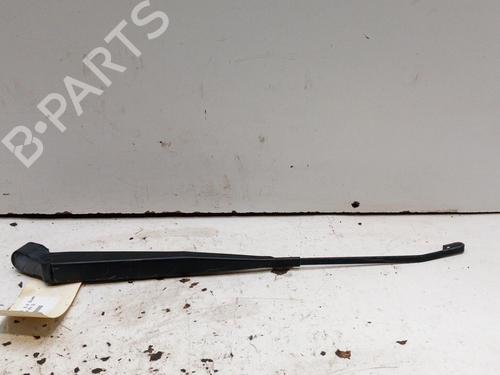 Used Front windshield wiper arm NISSAN TERRANO II (R20) 2.7 TDi 4WD (125 hp) 28758949