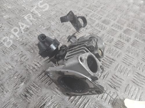 Used Throttle body Throttle body ALFA ROMEO 147 (937_) 1.9 JTD (937.AXD1A, 937.BXD1A, 937.AXV1A, 937.BXB1A,... (115 hp) 33047576 33047576