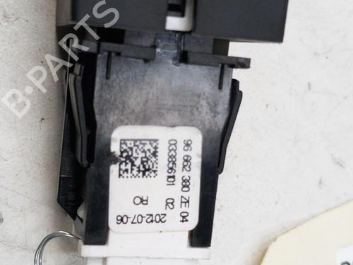 warning-switch-peugeot-508-i-8d_-2010-2011-2012-2013-2014-2015-2016-2017-2018-28755500 main image