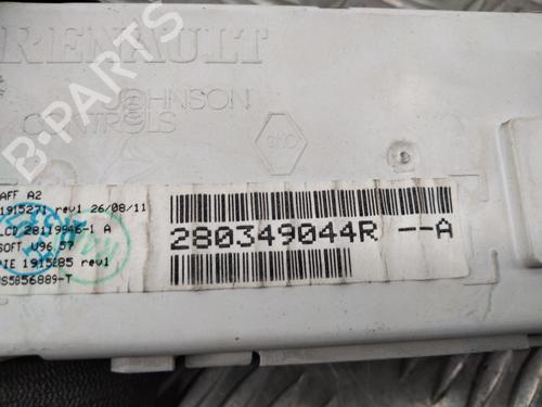 display-monitor-renault-master-iii-van-fv-2010-28779755 main image