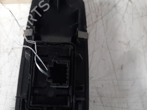 Right front window switch RENAULT LAGUNA III (BT0/1) 2.0 dCi (BT01, BT08, BT09, BT0E, BT0K, BT12, BT1C, BT1D,... | BP28760817I26 