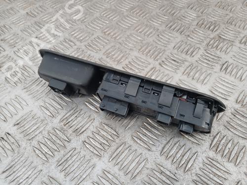 Used Left front window switch Left front window switch PEUGEOT 3008 I MPV (0U_) 1.6 HDi (114 hp) 33199832 33199832