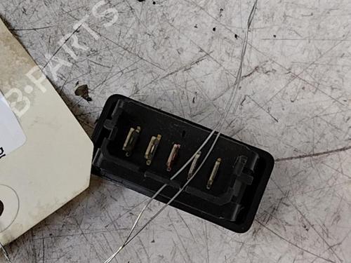 Used Left front window switch Left front window switch DACIA LOGAN MCV (KS_) 1.5 dCi (KS0W) (86 hp) 28774538 28774538