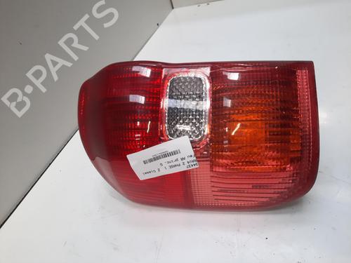 Farolim esquerdo Farolim esquerdo TOYOTA RAV 4 II (_A2_) 2.0 D 4WD (CLA20_, CLA21_, CLA20R, CLA21R) (116 hp) 28764771 28764771