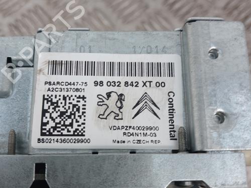 Used Radio Radio 33199827 33199827