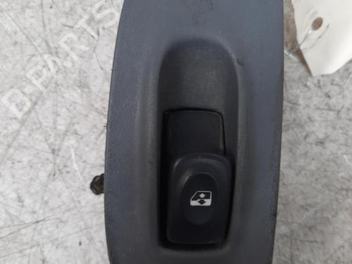 Used Right front window switch Right front window switch RENAULT MEGANE I (BA0/1_) 1.9 dTi (BA08, BA0N) (98 hp) 28752058 28752058