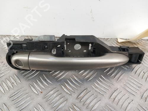 Used Front left exterior door handle RENAULT CLIO III (BR0/1, CR0/1) 1.5 dCi (C/BR0G, C/BR1G) (68 hp) 28767661