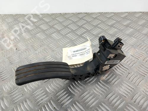 Used Pedal RENAULT MEGANE III Grandtour (KZ0/1) 1.9 dCi (KZ0J, KZ0N, KZ1S) (131 hp) 28745163