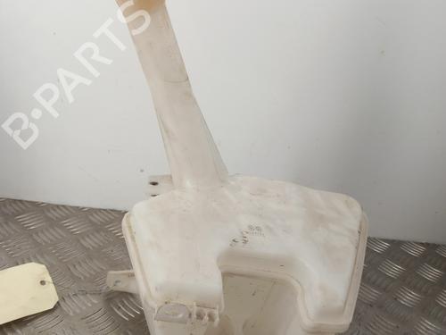 Used Windscreen washer tank TOYOTA YARIS (_P13_) 1.0 (KSP130_, KSP130) (69 hp) 28734926