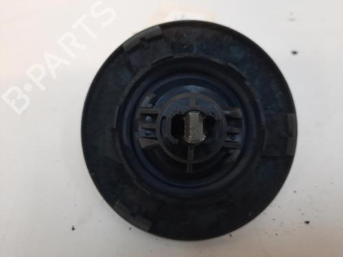 Używane Korek wlewu paliwa PEUGEOT 206 Hatchback (2A/C) 1.4 i (75 hp) 28747515