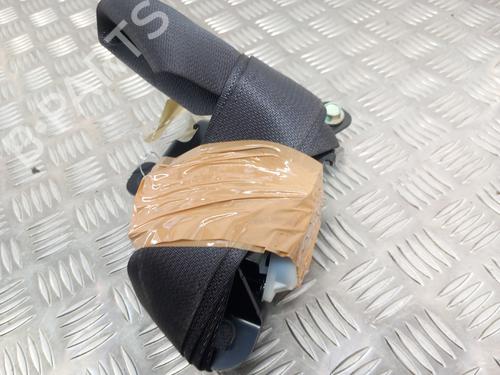 rear-center-seatbelt-kia-carens-iv-2013-28735268 main image