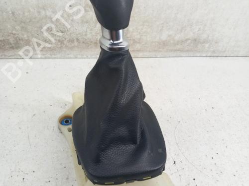Used Gear lever HYUNDAI i30 (FD) 1.6 CRDi (90 hp) 28733997