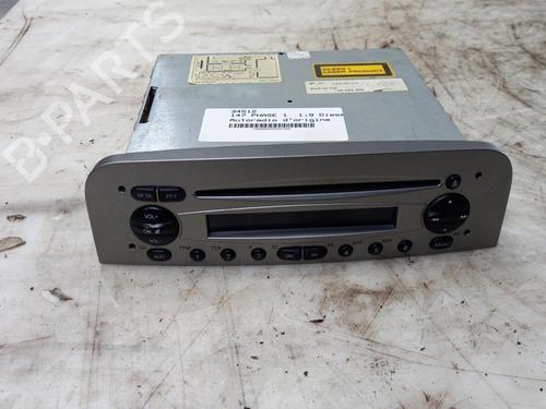 Used Radio ALFA ROMEO 147 (937_) 1.9 JTD 16V (937.AXG1B, 937.BXG1B) (140 hp) 28747354