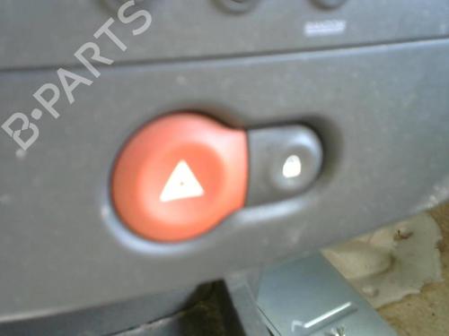 Bouton de warning RENAULT CLIO III (BR0/1, CR0/1) 1.5 dCi (BR17, CR17) (86 hp) 28755260