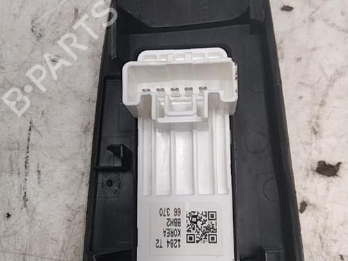 Used Right front window switch MAZDA 3 Saloon (BL) 1.6 MZR CD (BL14) (116 hp) 28764435