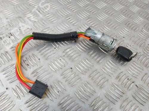 Clé de contact RENAULT MEGANE I (BA0/1_) 1.6 e (BA0F, BA0S) (90 hp) 29429174