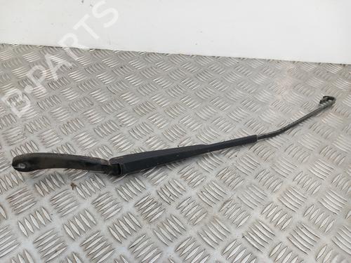 Used Front windshield wiper arm RENAULT LAGUNA I (B56_, 556_) 1.8 16V (B563, B564) (120 hp) 29453555