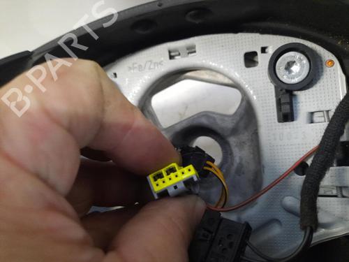 Used Steering wheel BMW 1 (E87) 116 d (116 hp) 28786026