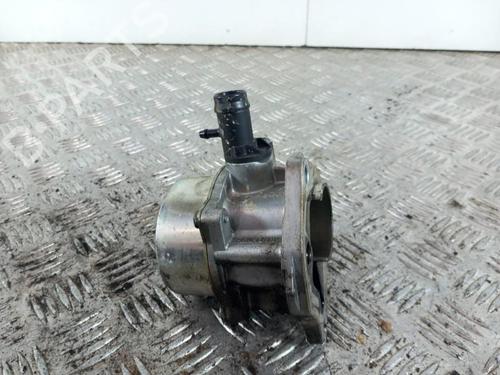 Used Vacuum pump RENAULT CLIO III (BR0/1, CR0/1) 1.5 dCi (C/BR0G, C/BR1G) (68 hp) 28740388