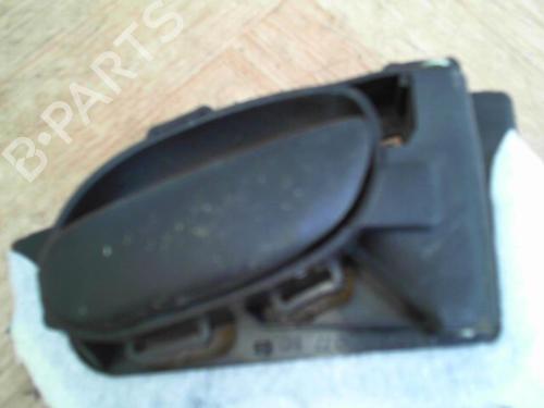 Højre fortil invendig håndtag PEUGEOT 206 Hatchback (2A/C) 1.9 D (69 hp) 28765892