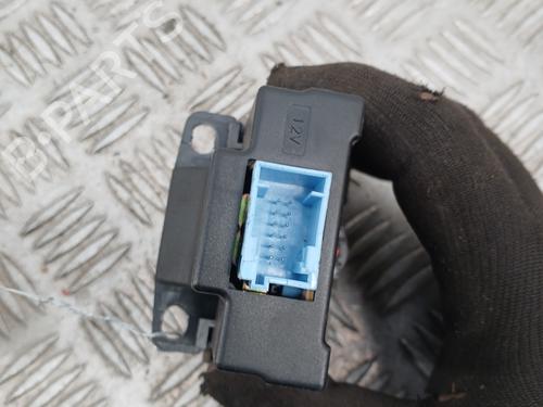 Used Switch Switch RENAULT SCÉNIC II (JM0/1_) 1.9 dCi (JM0G, JM12, JM1G, JM2C) (120 hp) 32447490 32447490