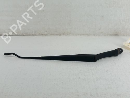 Used Front windshield wiper arm HYUNDAI TUCSON (JM) 2.0 CRDi (140 hp) 28761914