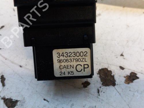 Used Switch Switch PEUGEOT 605 (6B) 2.0 16V (132 hp) 28770642 28770642