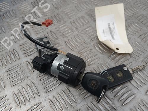 Clé de contact FIAT SCUDO Bus (270_, 272_) 2.0 D Multijet (120 hp) 31971325