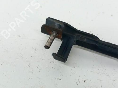 Used Front windshield wiper arm OPEL ASTRA H (A04) 1.7 CDTI (L48) (100 hp) 28741267