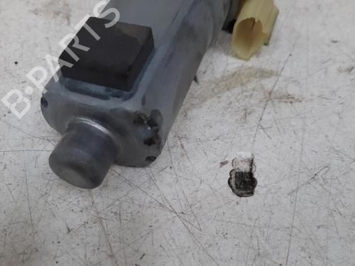 Used Right front window motor KIA CARENS III MPV (UN) 2.0 CRDi 140 (140 hp) 28751949