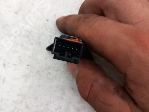 Used Warning switch Warning switch VOLVO S60 I (384) 2.4 D (130 hp) 28738222 28738222