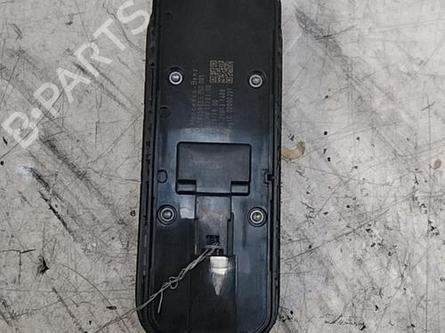 Used Left front window switch MERCEDES-BENZ A-CLASS (W177) A 180 (177.084) (136 hp) 28749204