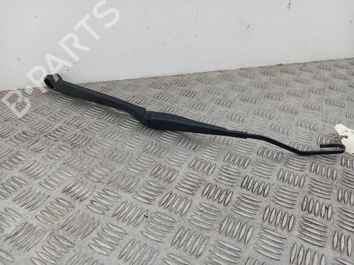 front-windshield-wiper-arm-nissan-juke-f15-2010-2011-2012-2013-2014-2015-2016-2017-2018-2019-33681868 main image