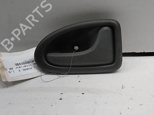 Højre bagtil invendig håndtag RENAULT SCÉNIC I MPV (JA0/1_, FA0_) 1.9 dTi (JA0N) (98 hp) 28776067
