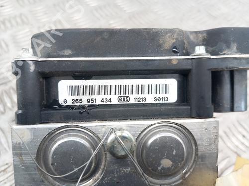 ABS pump PEUGEOT EXPERT Van (VF3A_, VF3U_, VF3X_) 2.0 HDi 130 | BP29618817M43