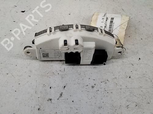 Used Heater resistor RENAULT KADJAR (HA_, HL_) 1.3 TCe 140 (HLNB, HLN1) (140 hp) 28780680