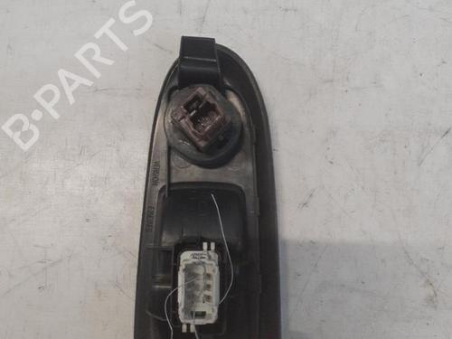 Used Right front window switch Right front window switch 28750556 28750556