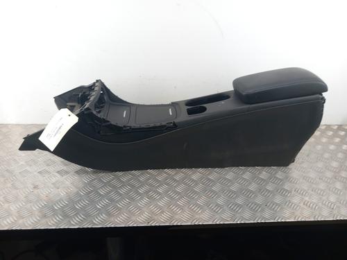 Used Middle console MERCEDES-BENZ CLA Coupe (C117) CLA 220 CDI / d (117.303) (163 hp) 28783016
