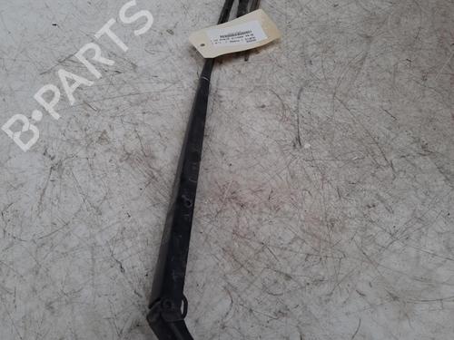 Used Front windshield wiper arm TOYOTA AURIS (_E15_) 1.4 D-4D (NDE150_, NDE150R) (90 hp) 28763291